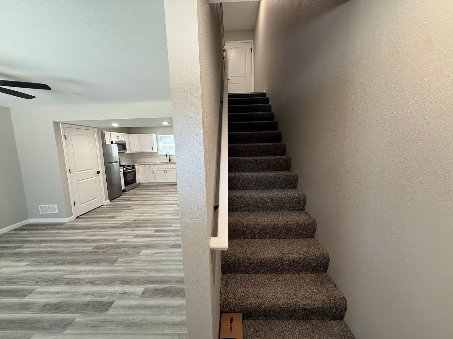 Washington Apartment: 2549 E. 5th Street