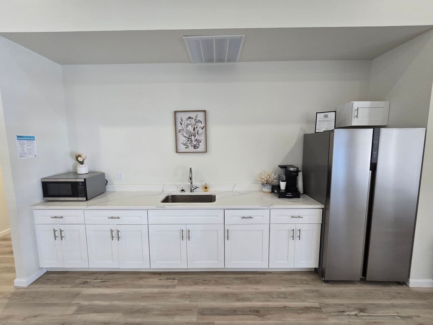 Farmington Apartment: 100 Roper Loop