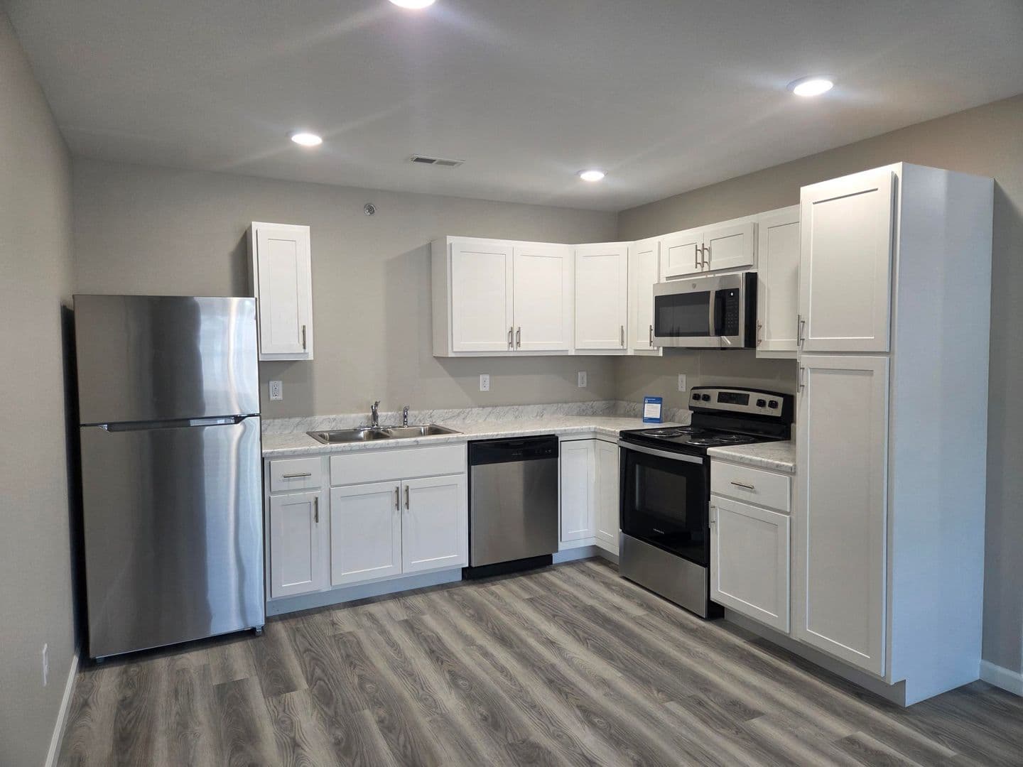Sullivan Apartment: 101 Fern Hollow Drive