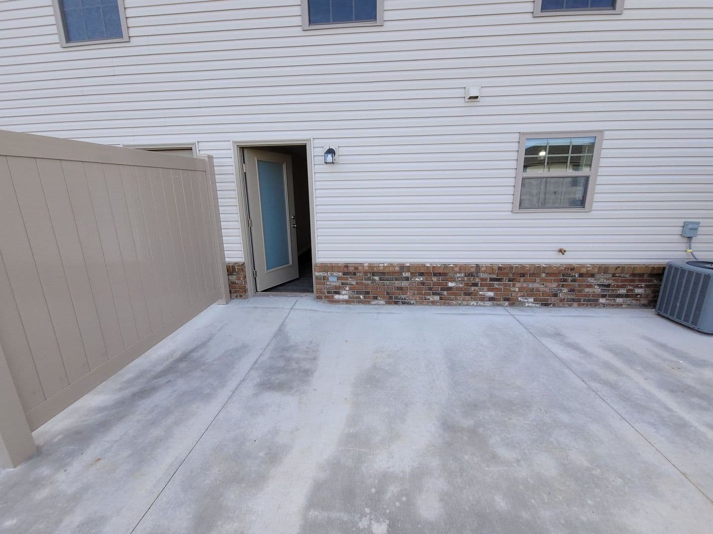 Union Apartment: 564 Red Bill Drive