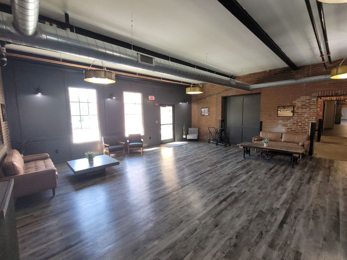 Washington Apartment: 700 W. 2nd Street