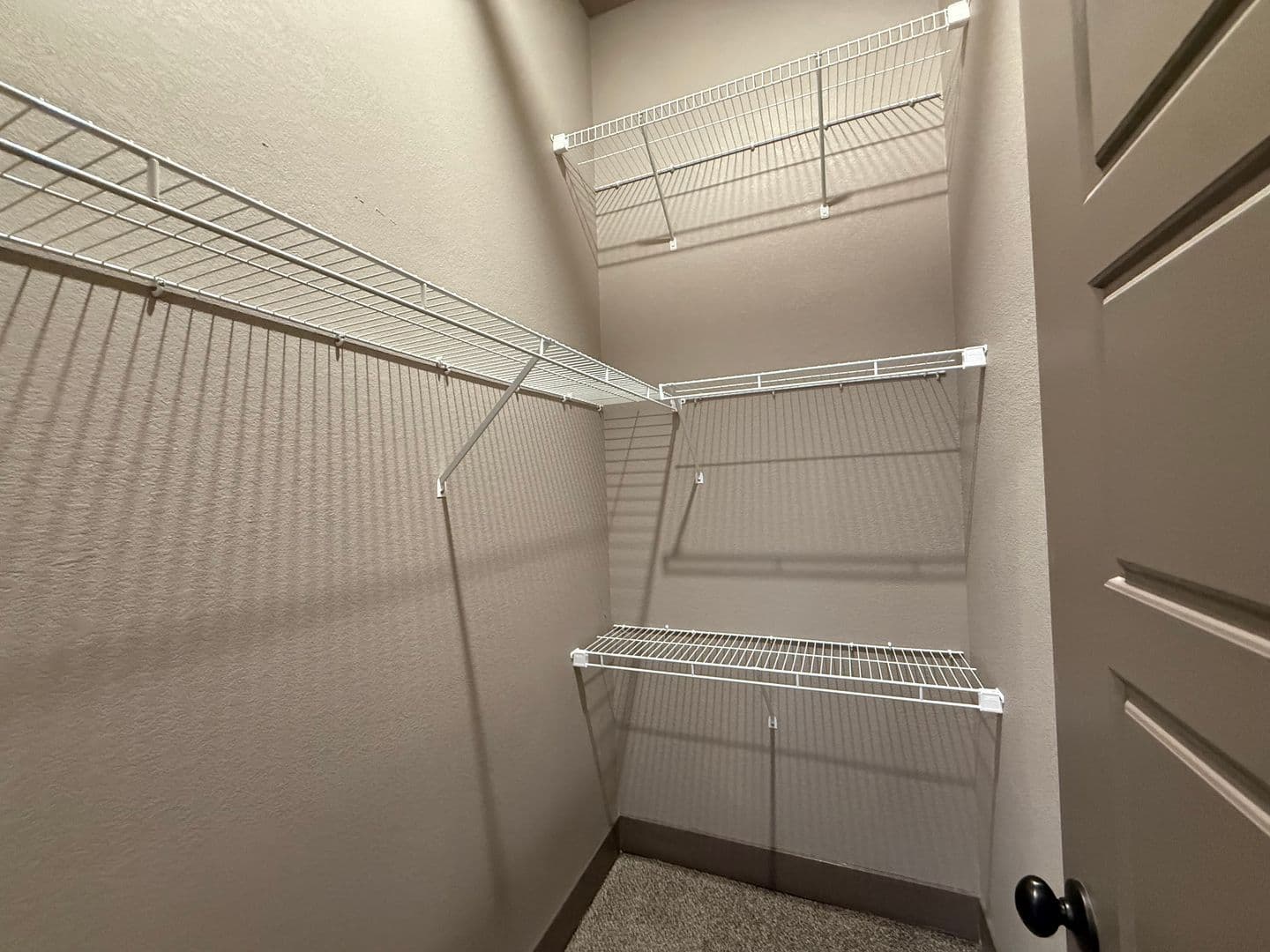 Washington Apartment: 700 W. 2nd Street