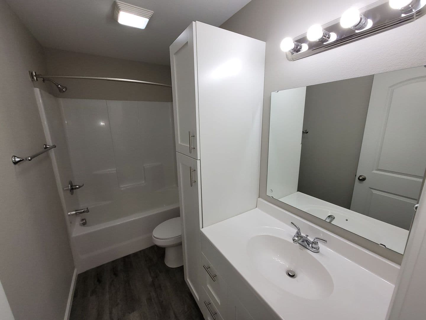 Union Apartment: 564 Red Bill Drive