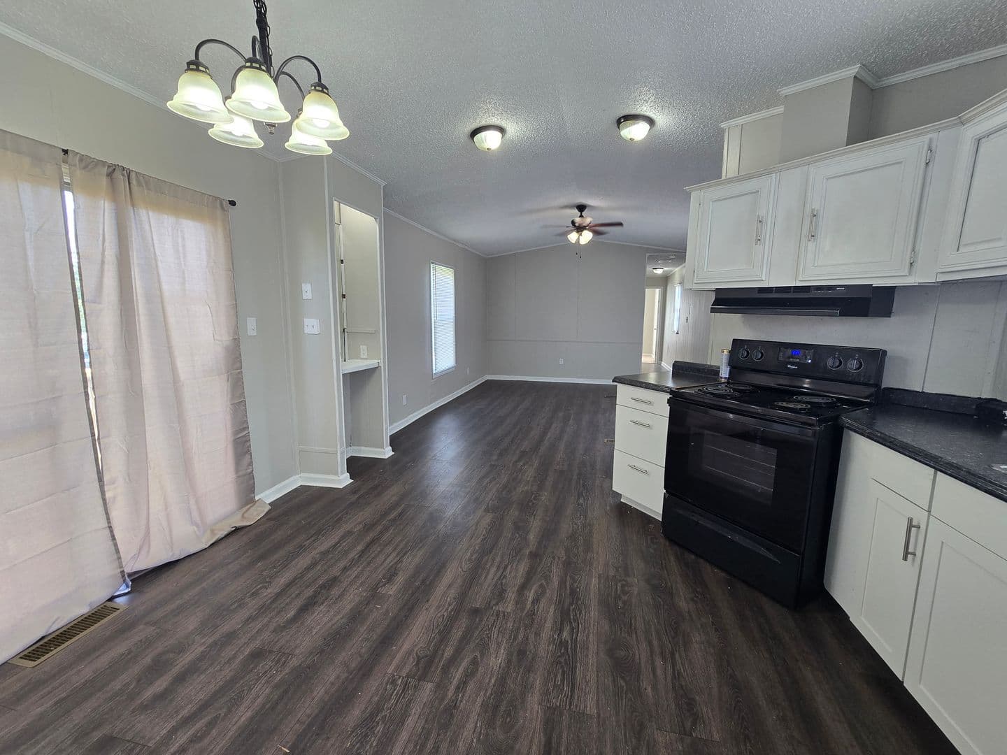 Warrenton Apartment: 1194 Juniper Drive