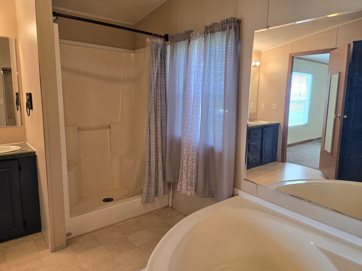 Warrenton Apartment: 1194 Juniper Drive
