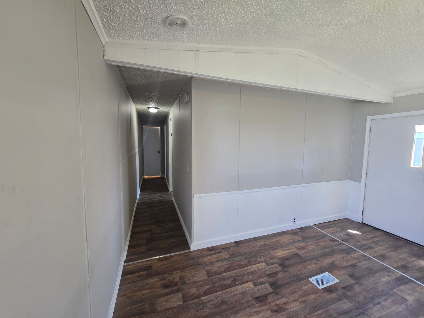 Warrenton Apartment: 1194 Juniper Drive