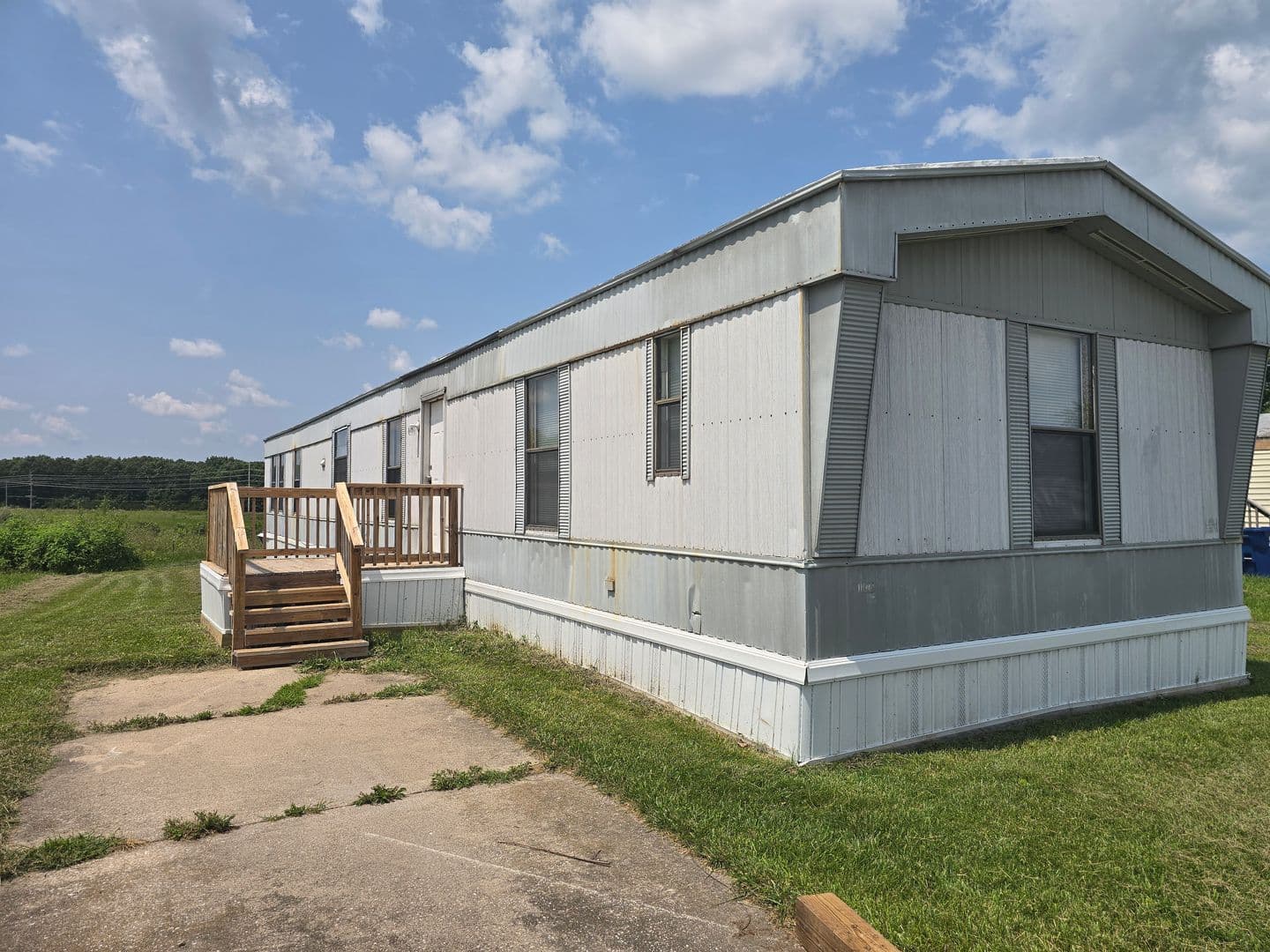 Warrenton Apartment: 1194 Juniper Drive