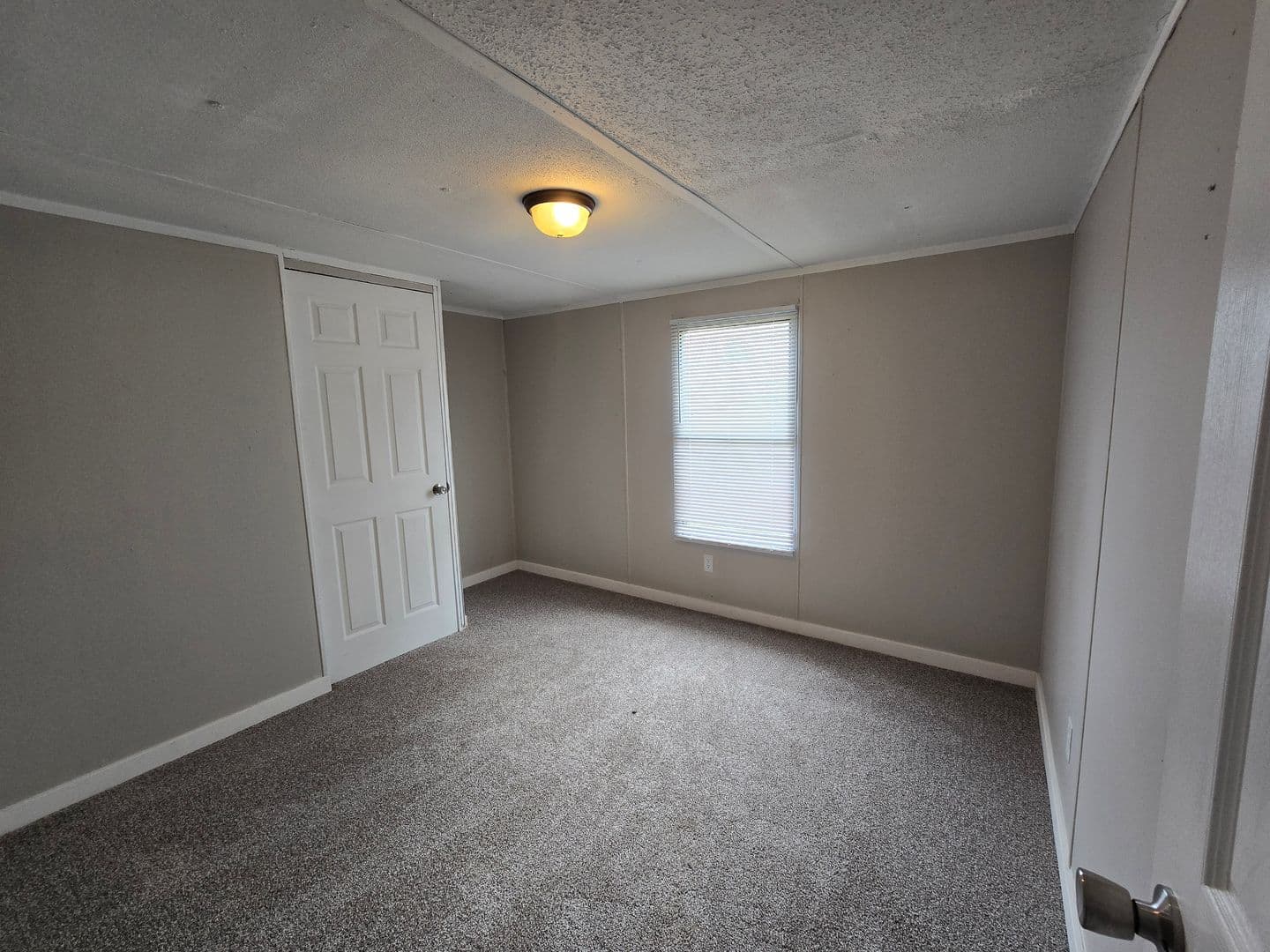 Warrenton Apartment: 1194 Juniper Drive