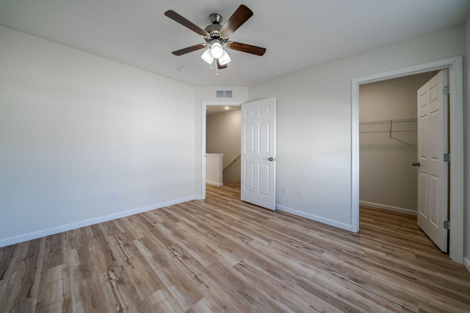 Farmington Apartment: 100 Roper Loop