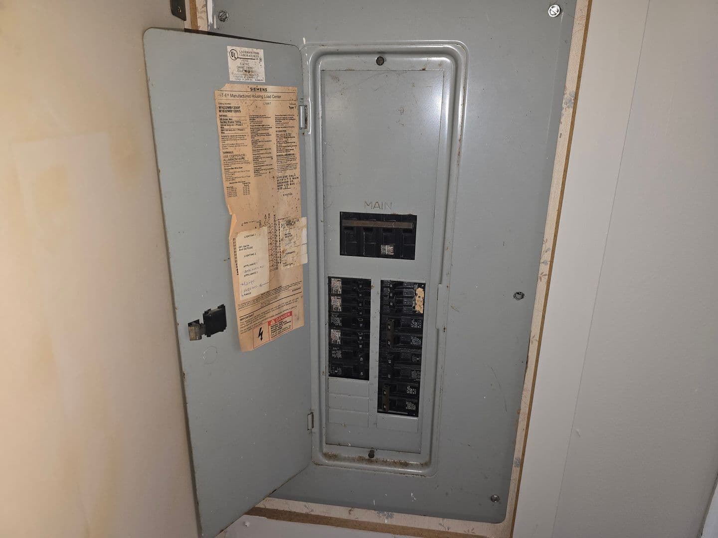 Warrenton Apartment: 1194 Juniper Drive