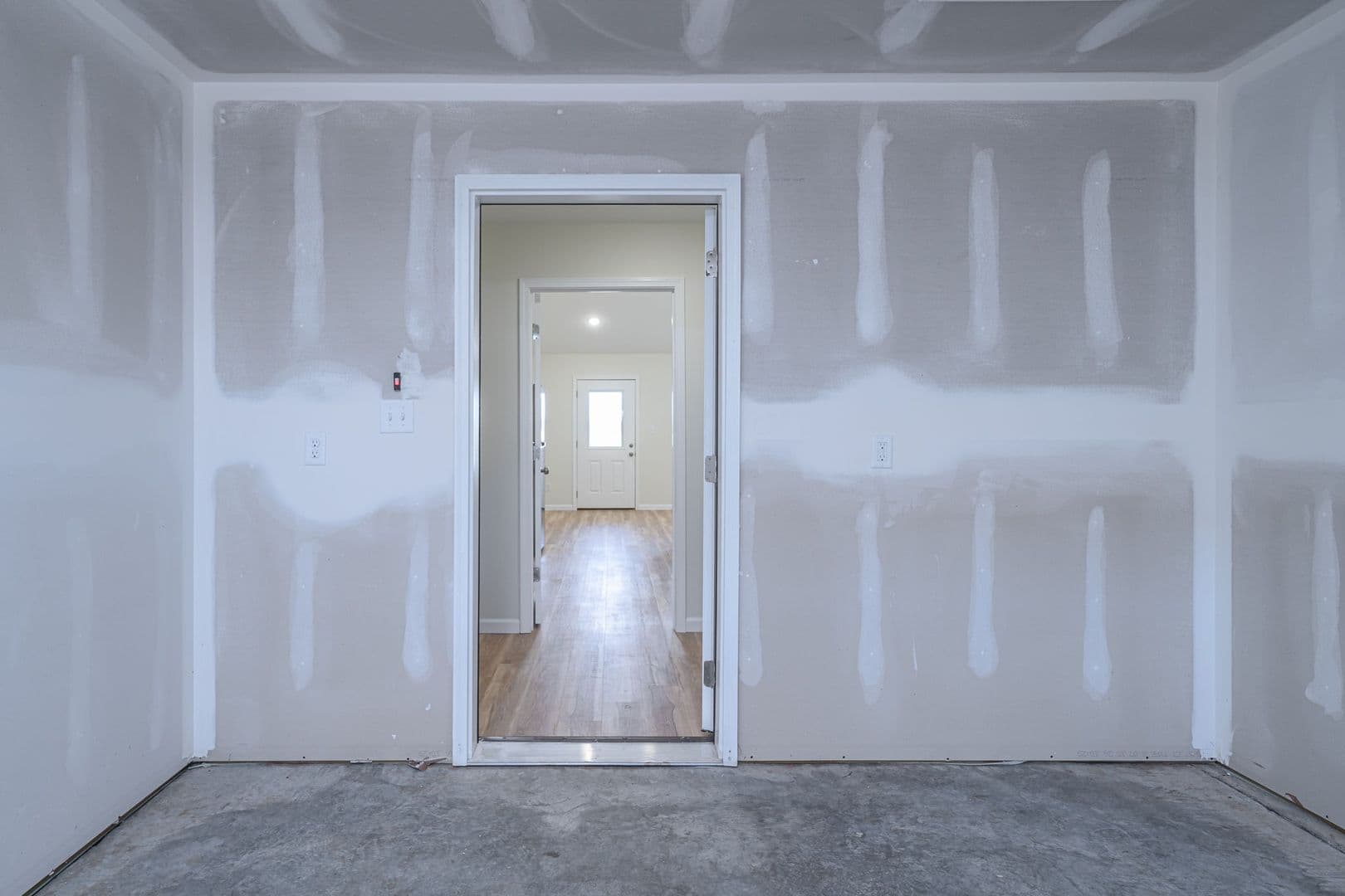 Farmington Apartment: 100 Roper Loop