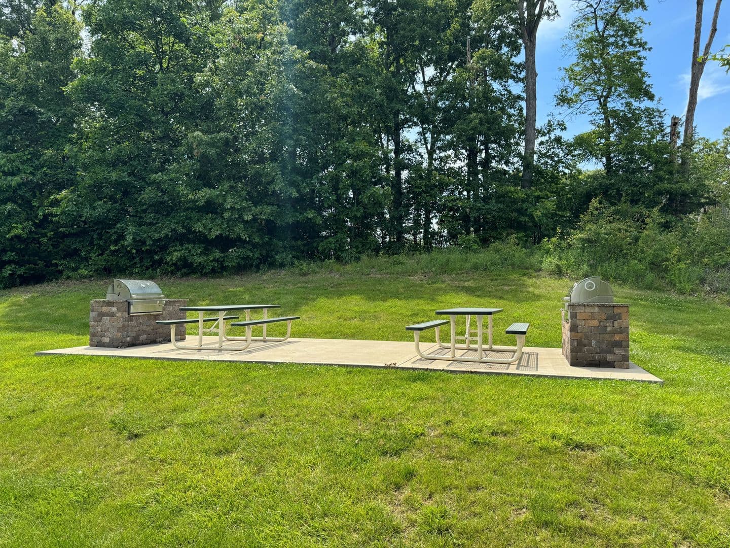 Warrenton Apartment: 1044 Hawthorne Village Drive