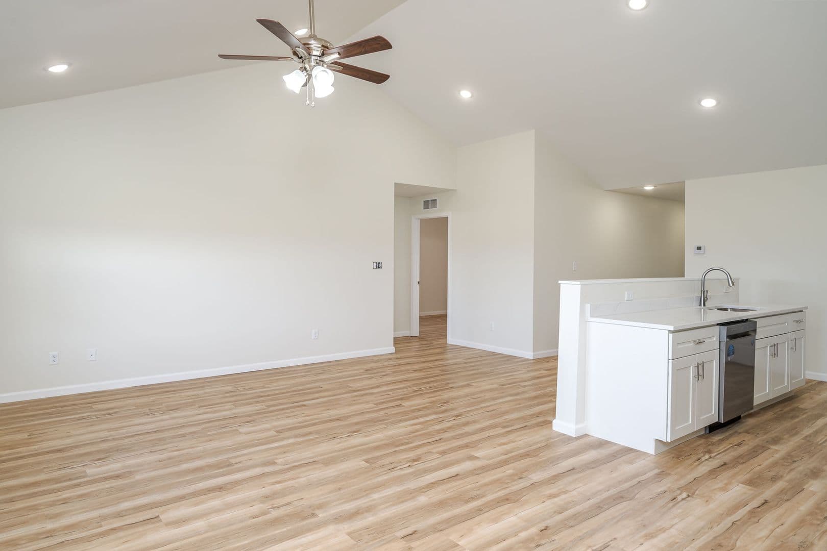 Farmington Apartment: 100 Roper Loop