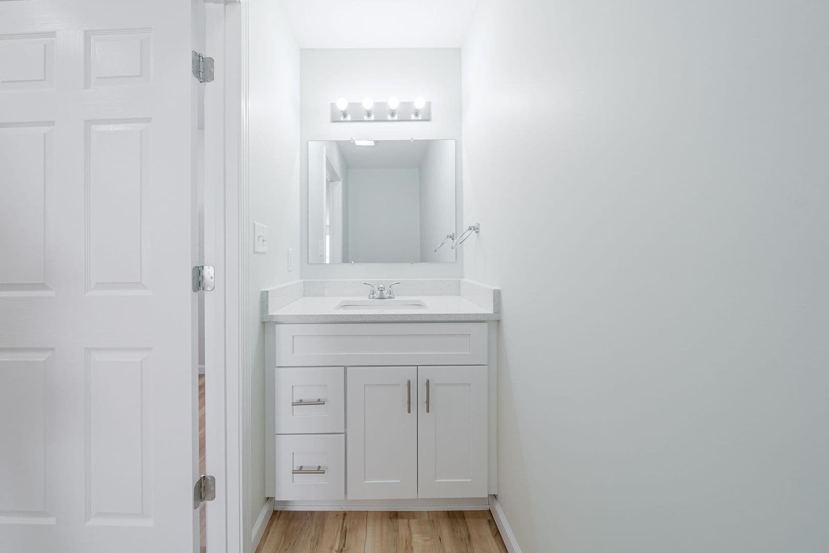 Farmington Apartment: 100 Roper Loop