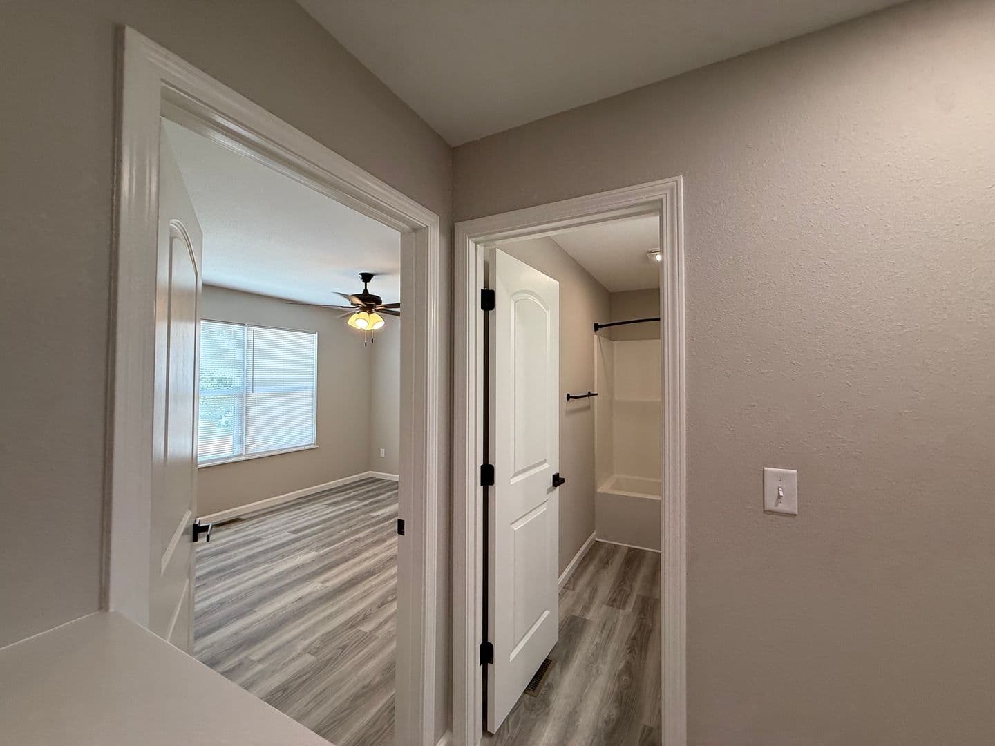Washington Apartment: 2549 E. 5th Street