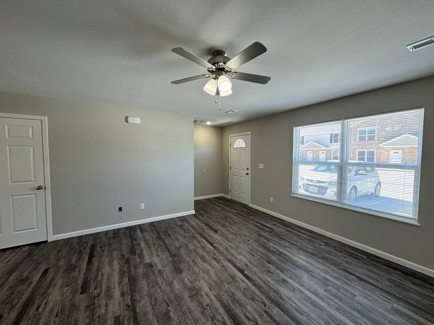 Warrenton Apartment: 16901 Cattail Bottoms Drive