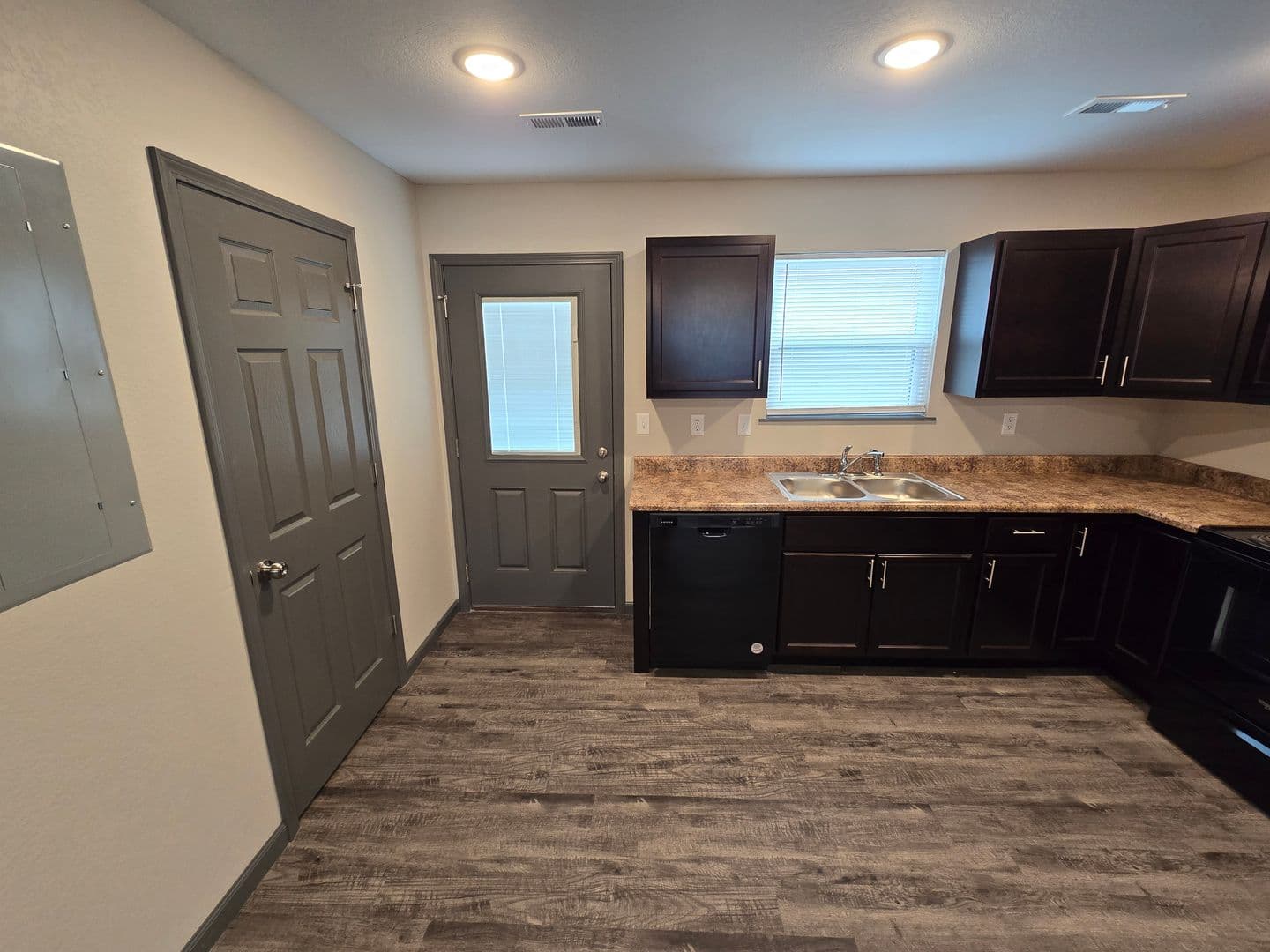 Union Apartment: 101 College Village Drive