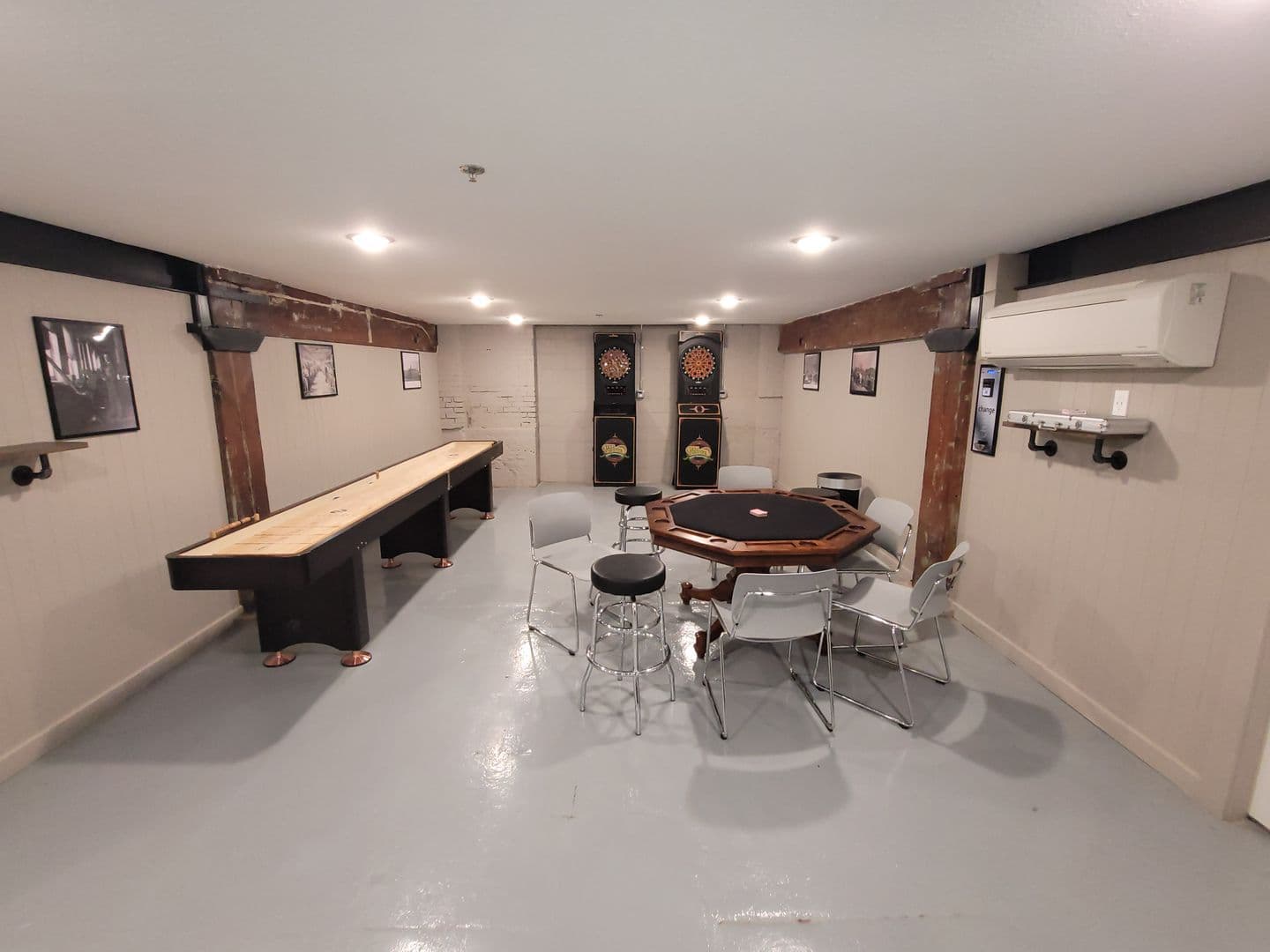 Washington Apartment: 700 W. 2nd Street