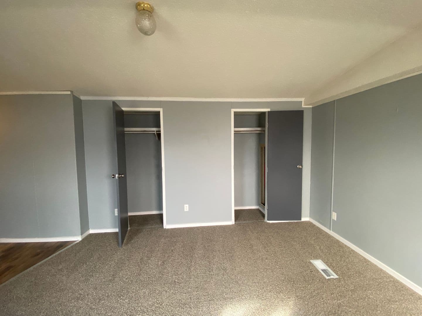 Warrenton Apartment: 1194 Juniper Drive