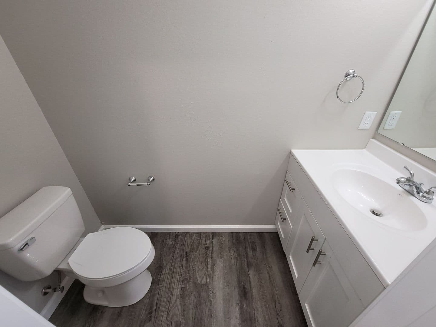 Union Apartment: 564 Red Bill Drive
