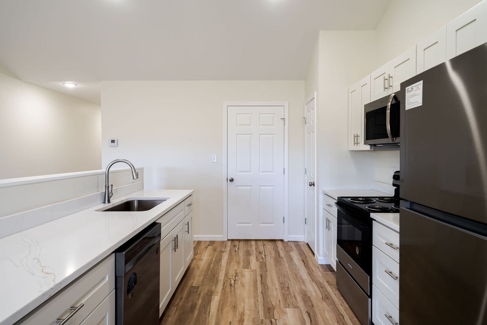 Farmington Apartment: 100 Roper Loop