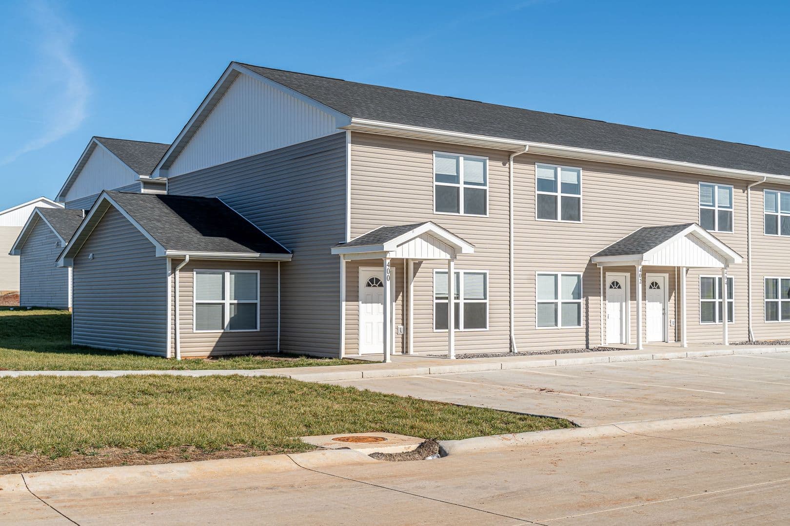 Farmington Apartment: 100 Roper Loop