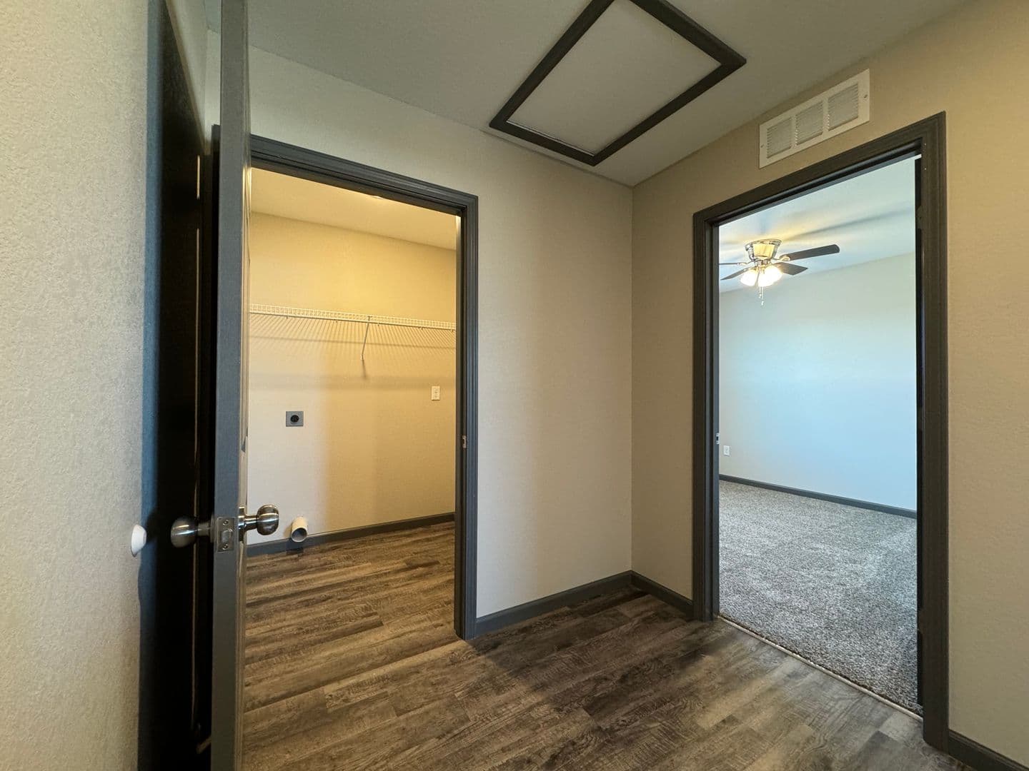 Montgomery City Apartment: 2 Longview Circle