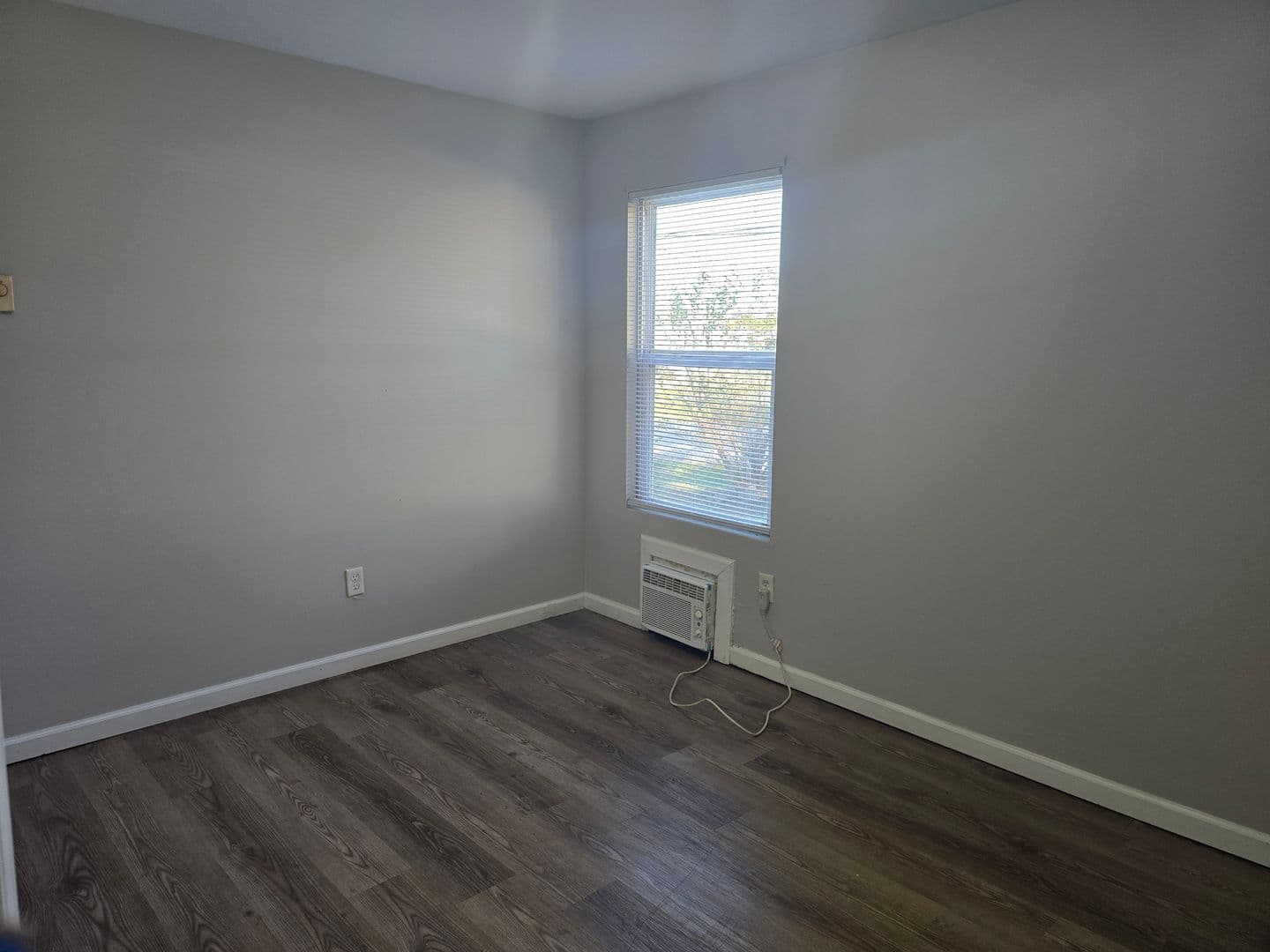 Truesdale Apartment: 745 Wabash Street