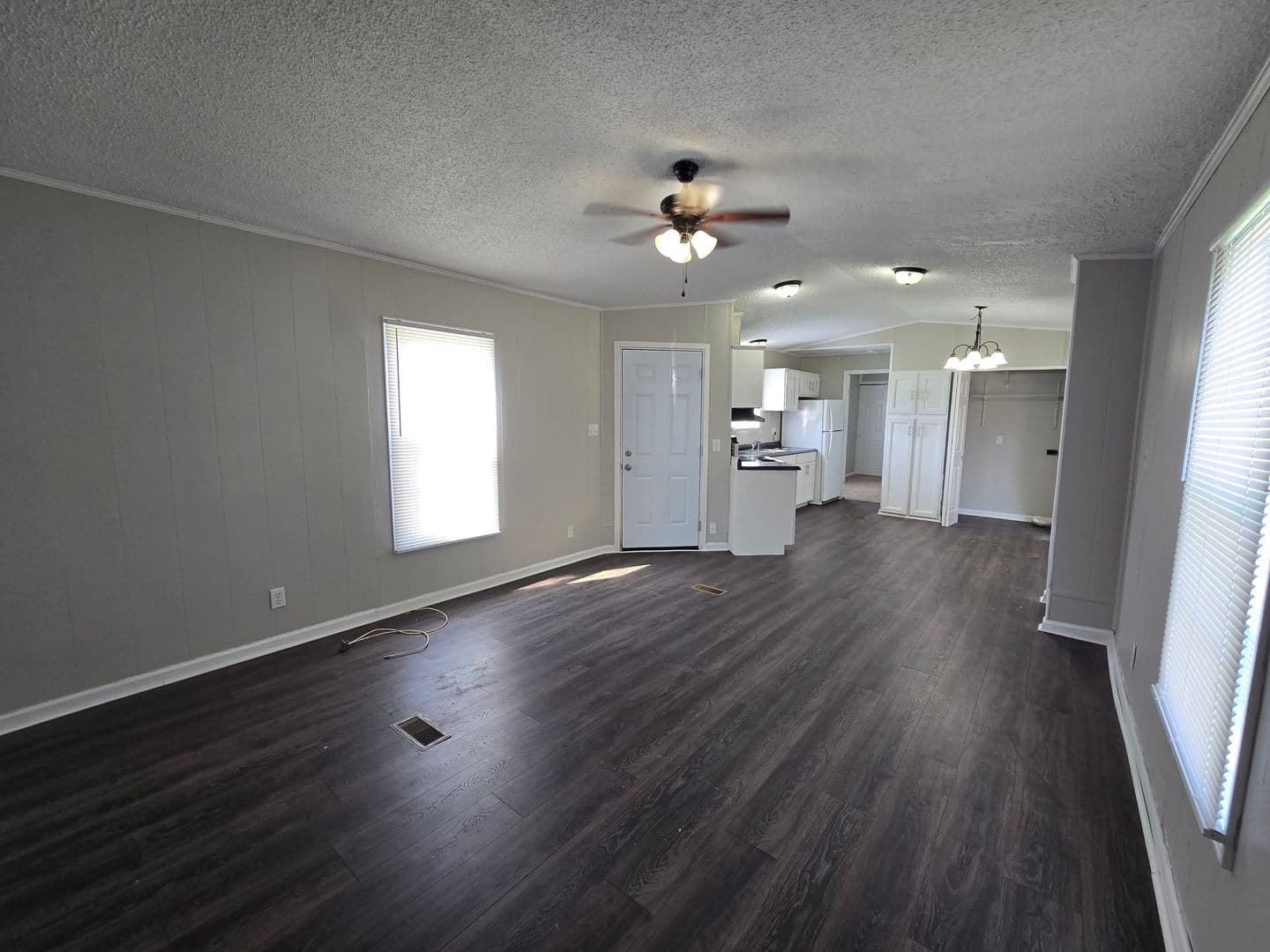 Warrenton Apartment: 1194 Juniper Drive