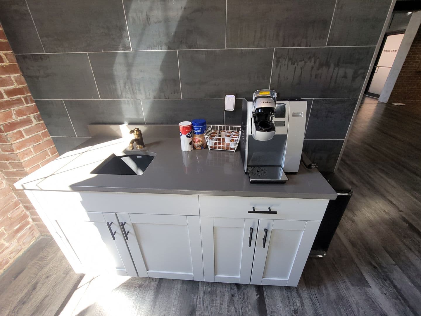 Washington Apartment: 700 W. 2nd Street