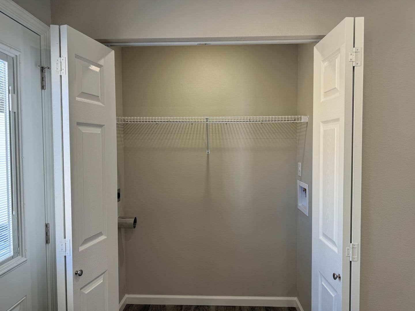 Warrenton Apartment: 16901 Cattail Bottoms Drive
