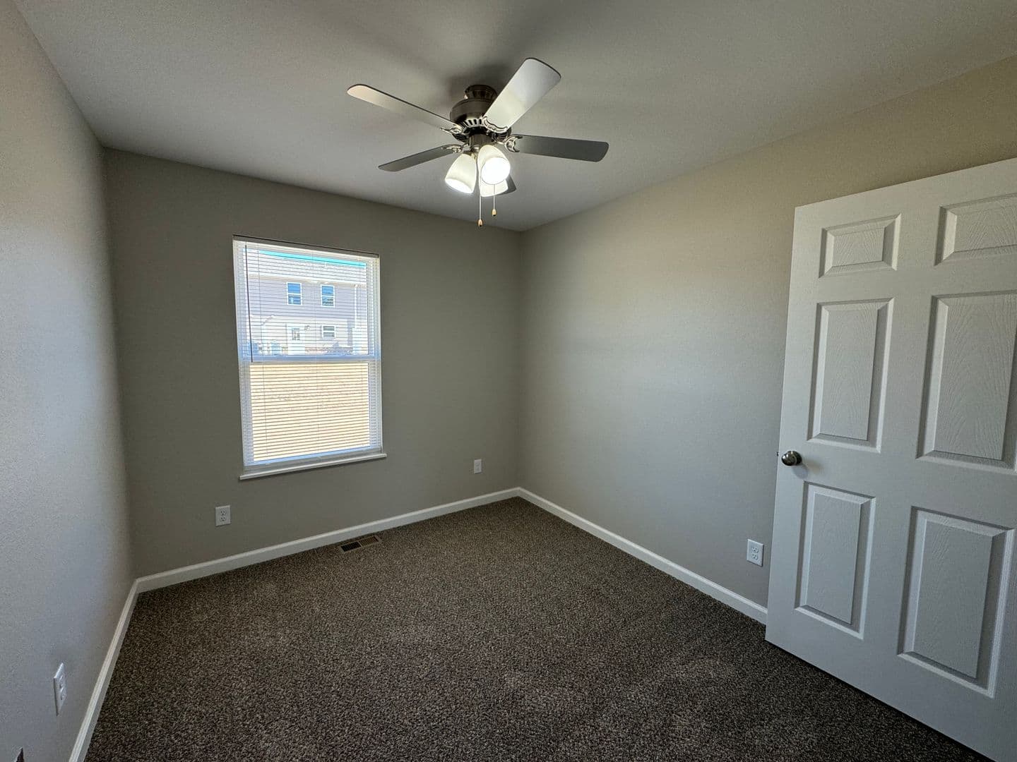 Warrenton Apartment: 16901 Cattail Bottoms Drive