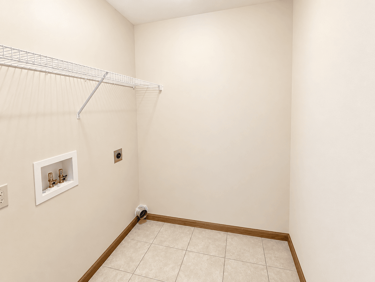Union Apartment: 407B Prairie Hill Court