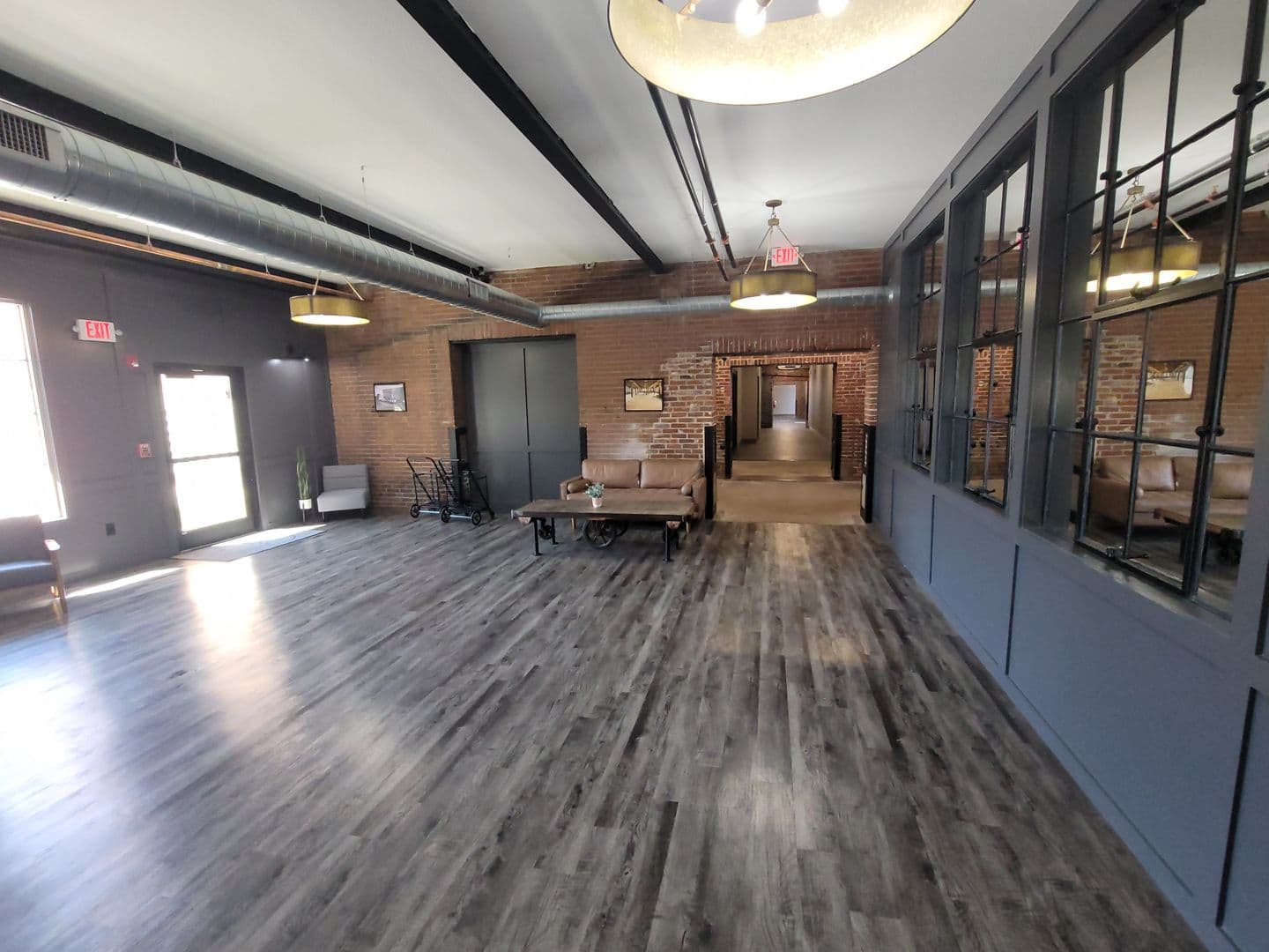 Washington Apartment: 700 W. 2nd Street