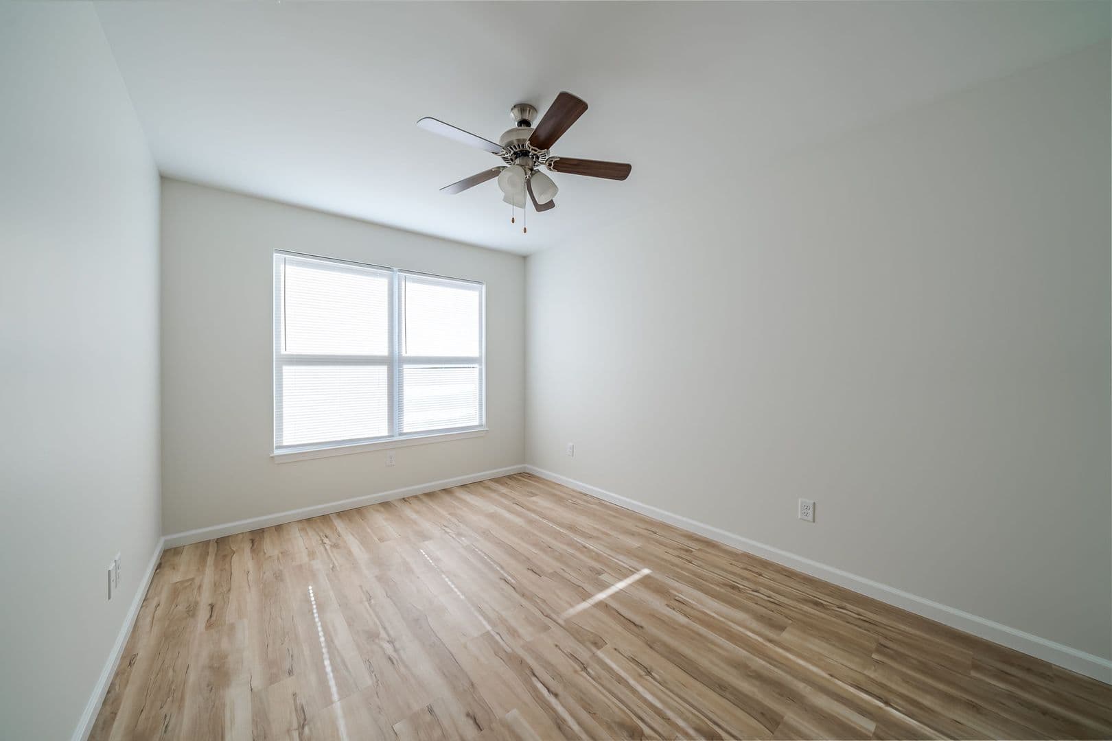 Farmington Apartment: 100 Roper Loop