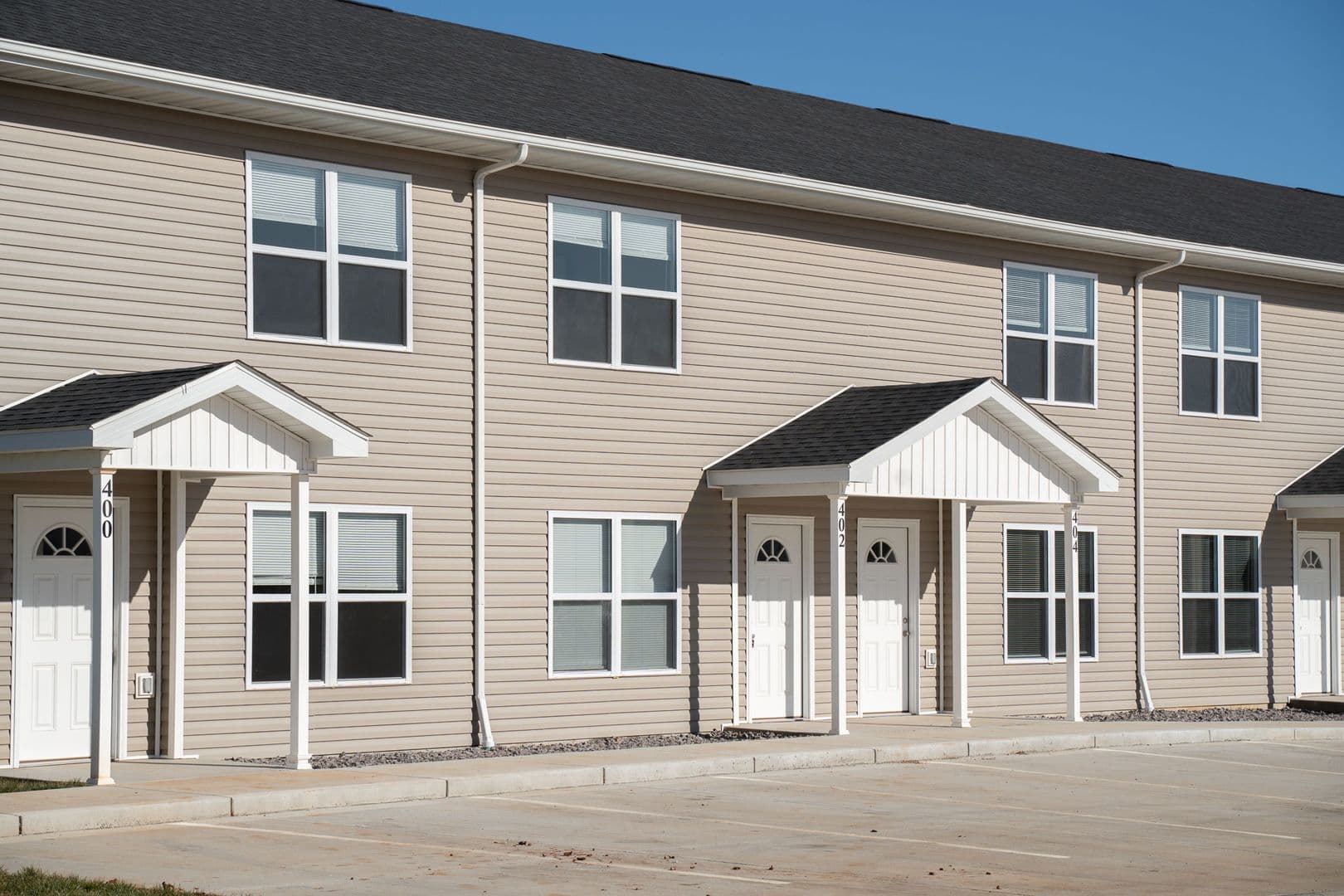 Farmington Apartment: 100 Roper Loop
