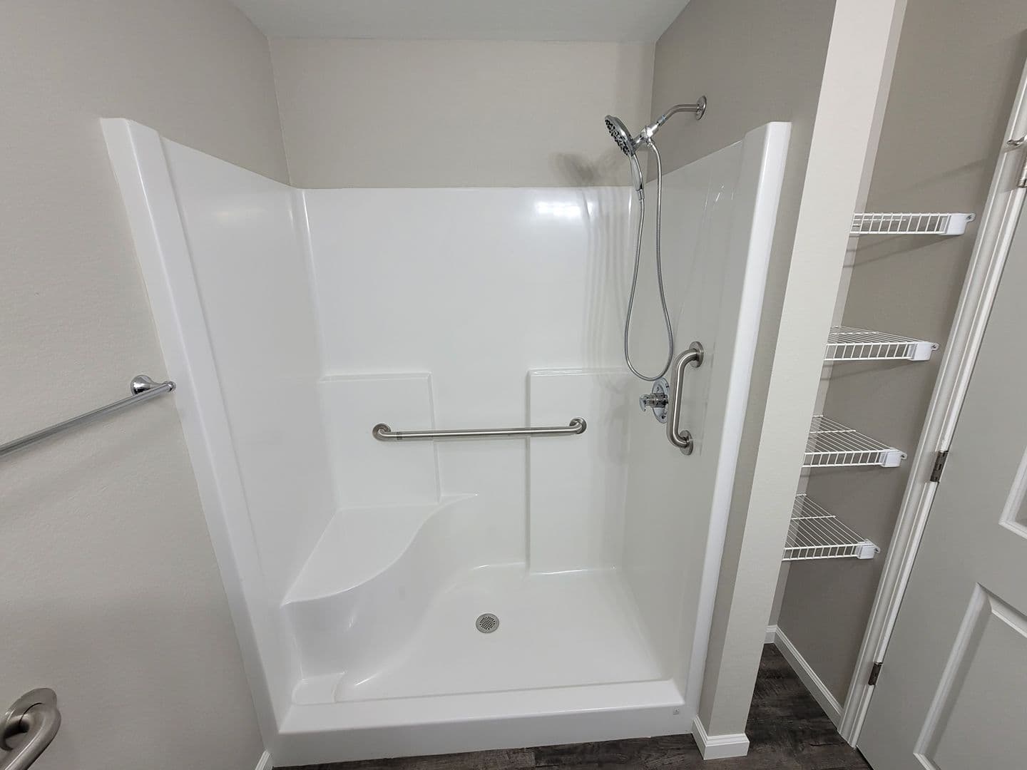 Washington Apartment: 106 Acorn Crk Rd