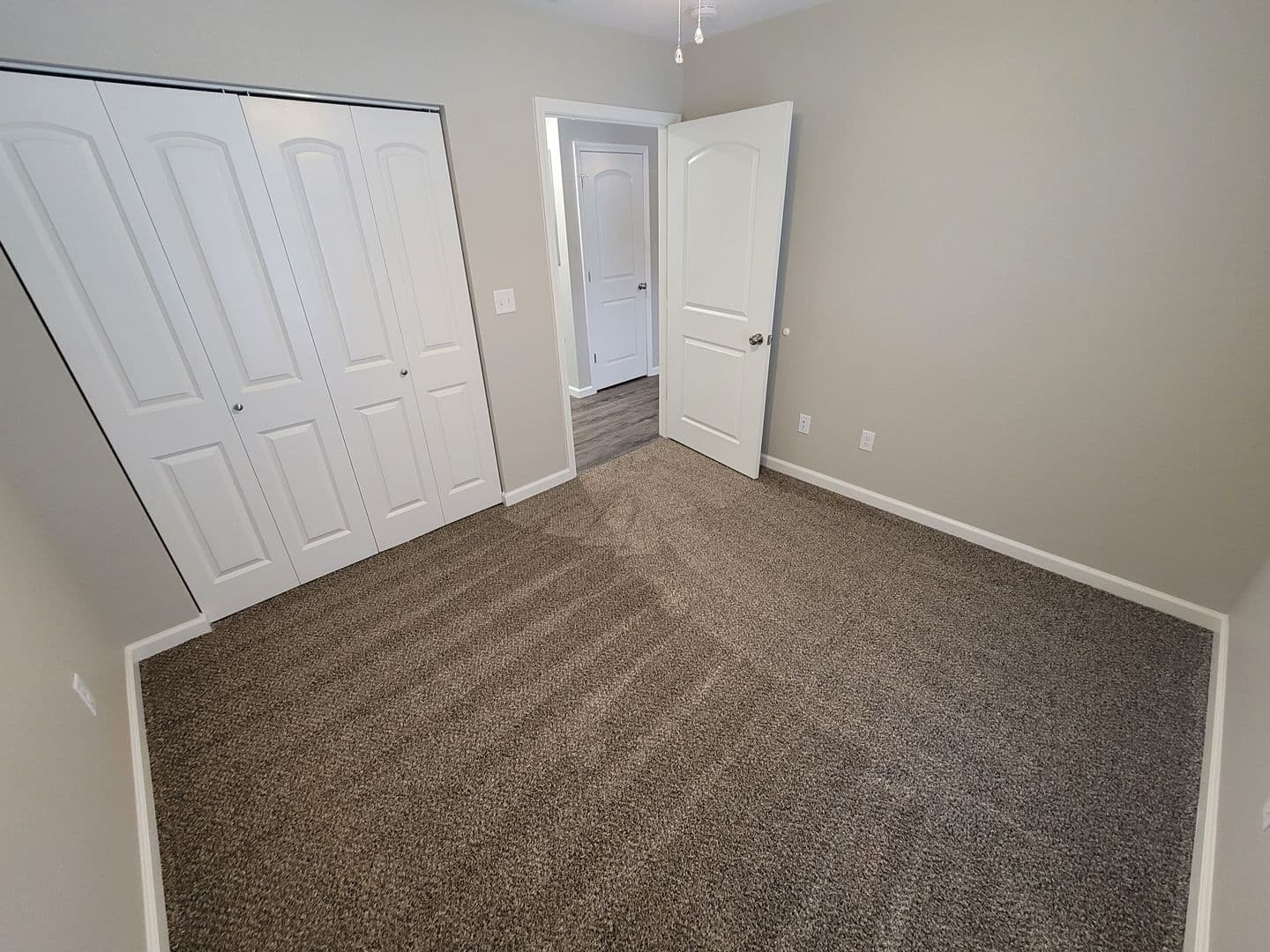 Washington Apartment: 106 Acorn Crk Rd