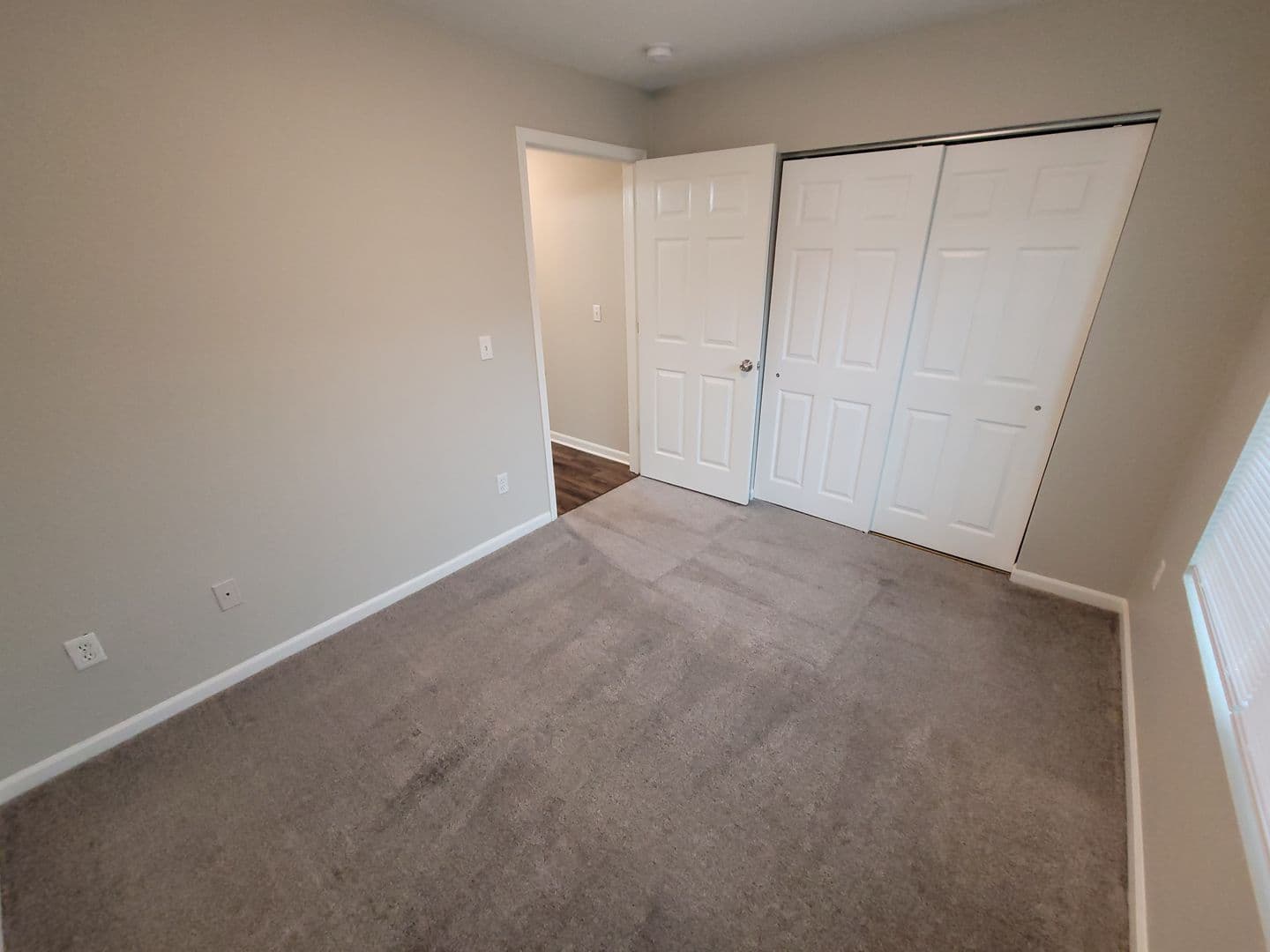 Warrenton Apartment: 1044 Hawthorne Village Drive