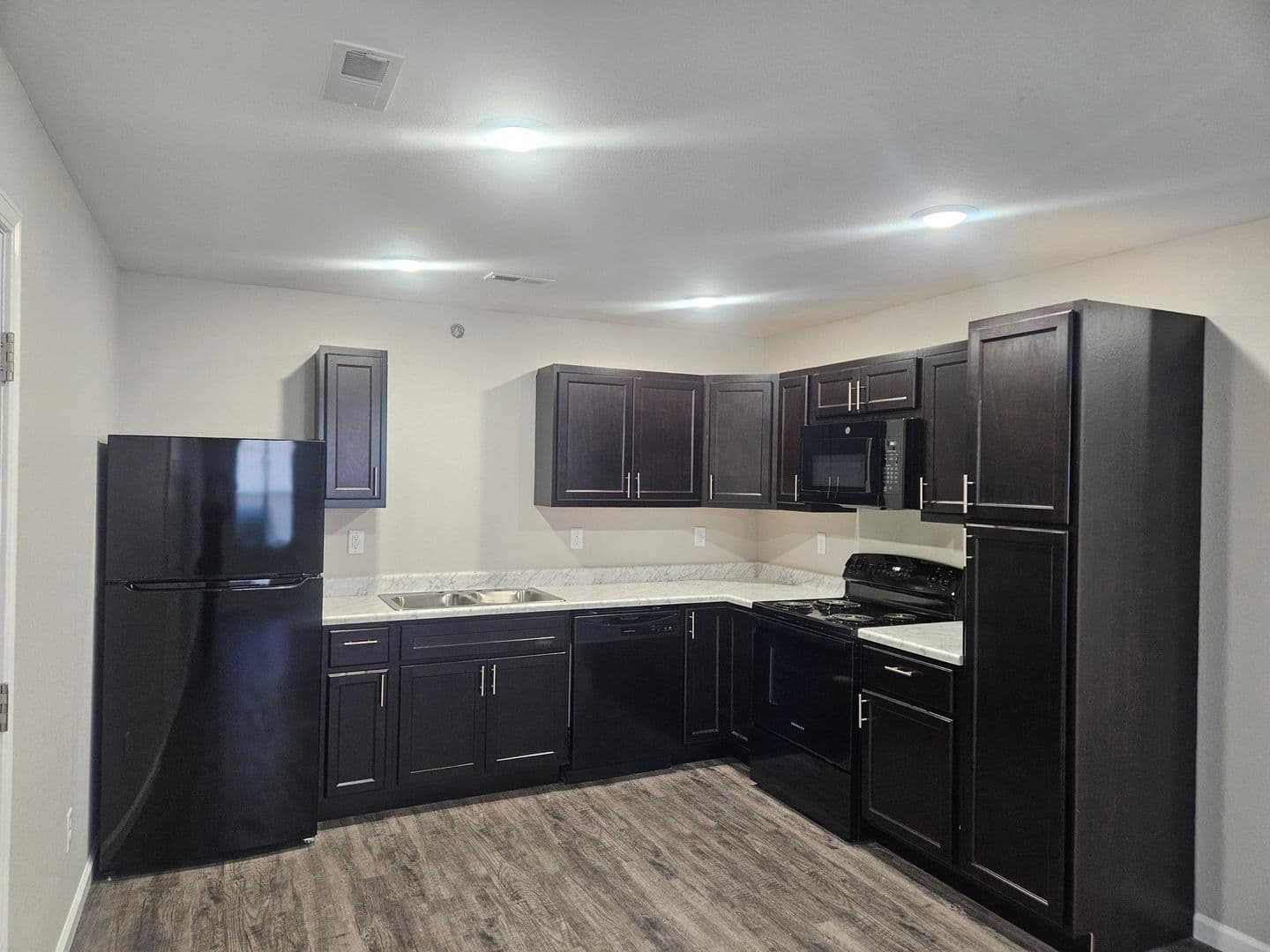 Union Apartment: 101 College Village Drive