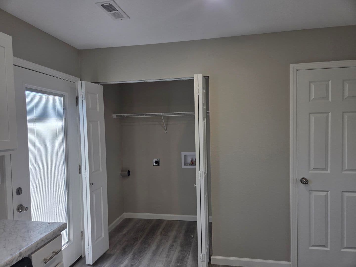 Sullivan Apartment: 101 Fern Hollow Drive