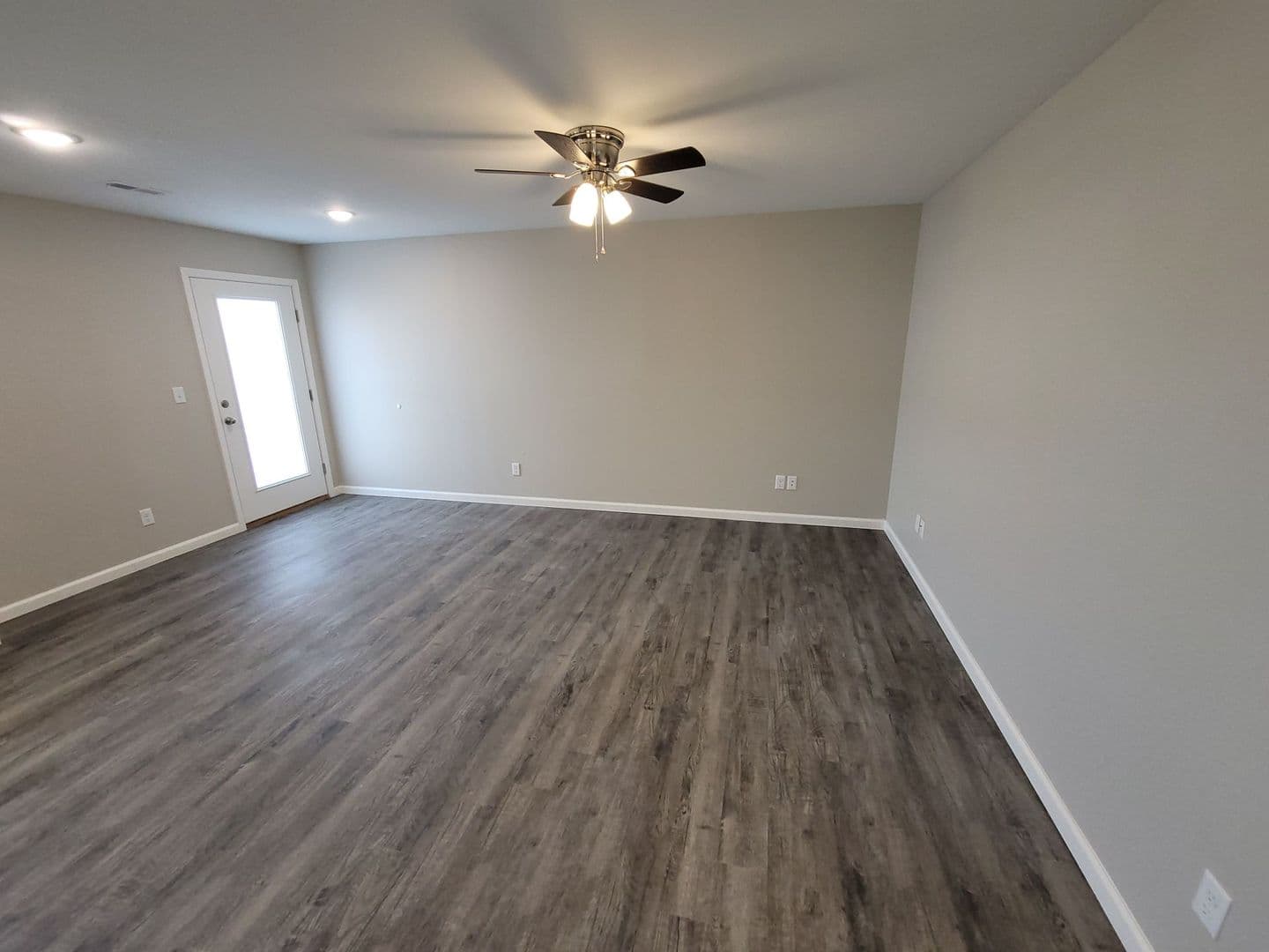 Union Apartment: 564 Red Bill Drive