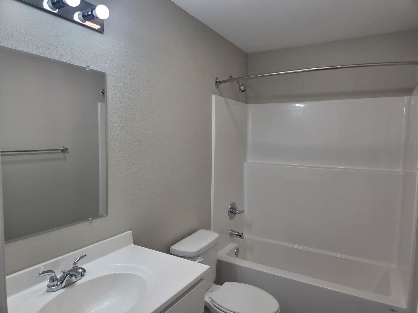 Sullivan Apartment: 101 Fern Hollow Drive