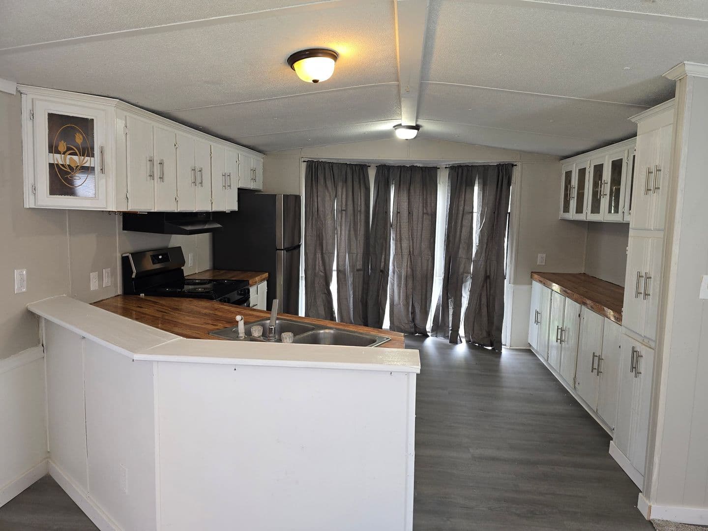Warrenton Apartment: 1194 Juniper Drive