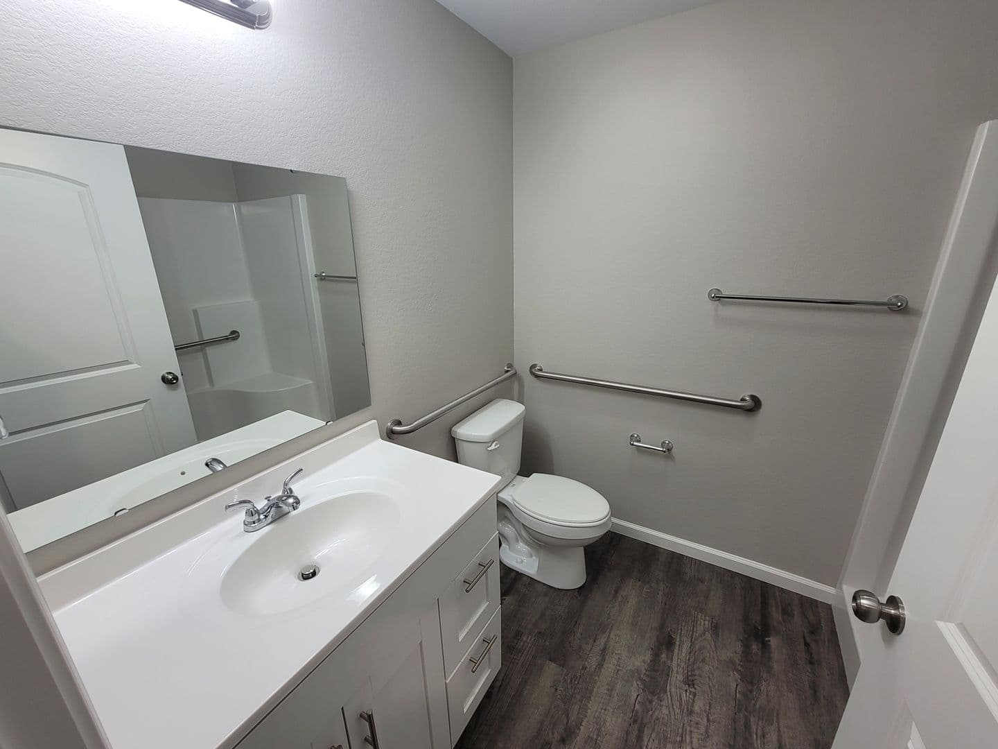 Washington Apartment: 106 Acorn Crk Rd
