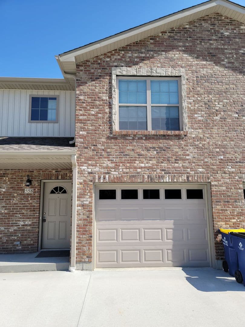 Union Apartment: 564 Red Bill Drive