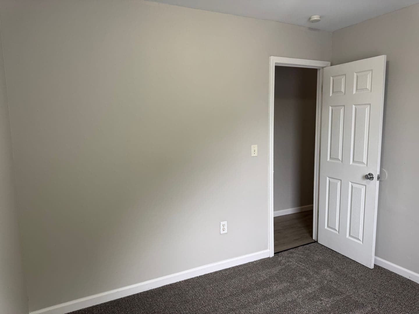 Truesdale Apartment: 745 Wabash Street