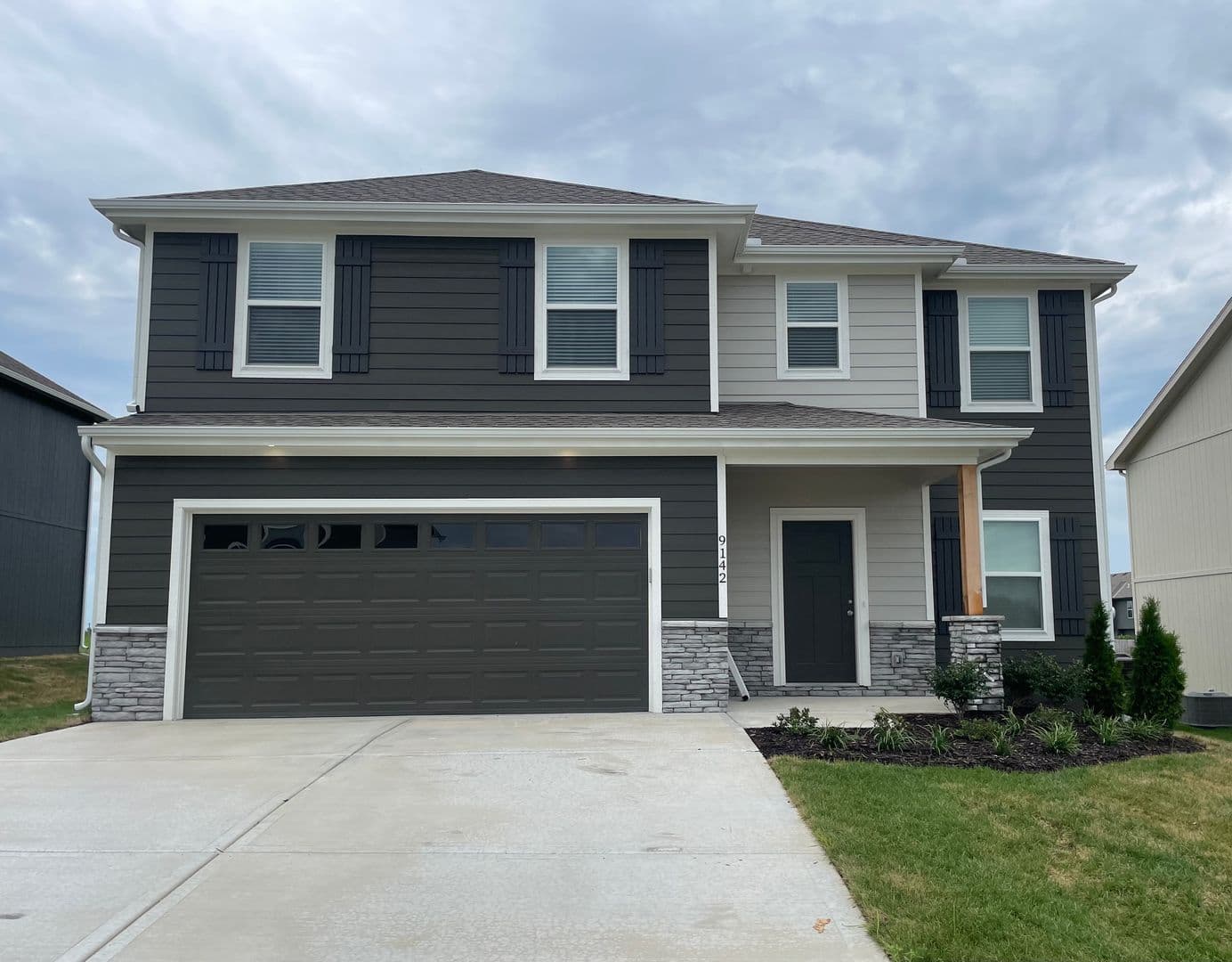 Blue Springs House: 9142 SW 2nd St