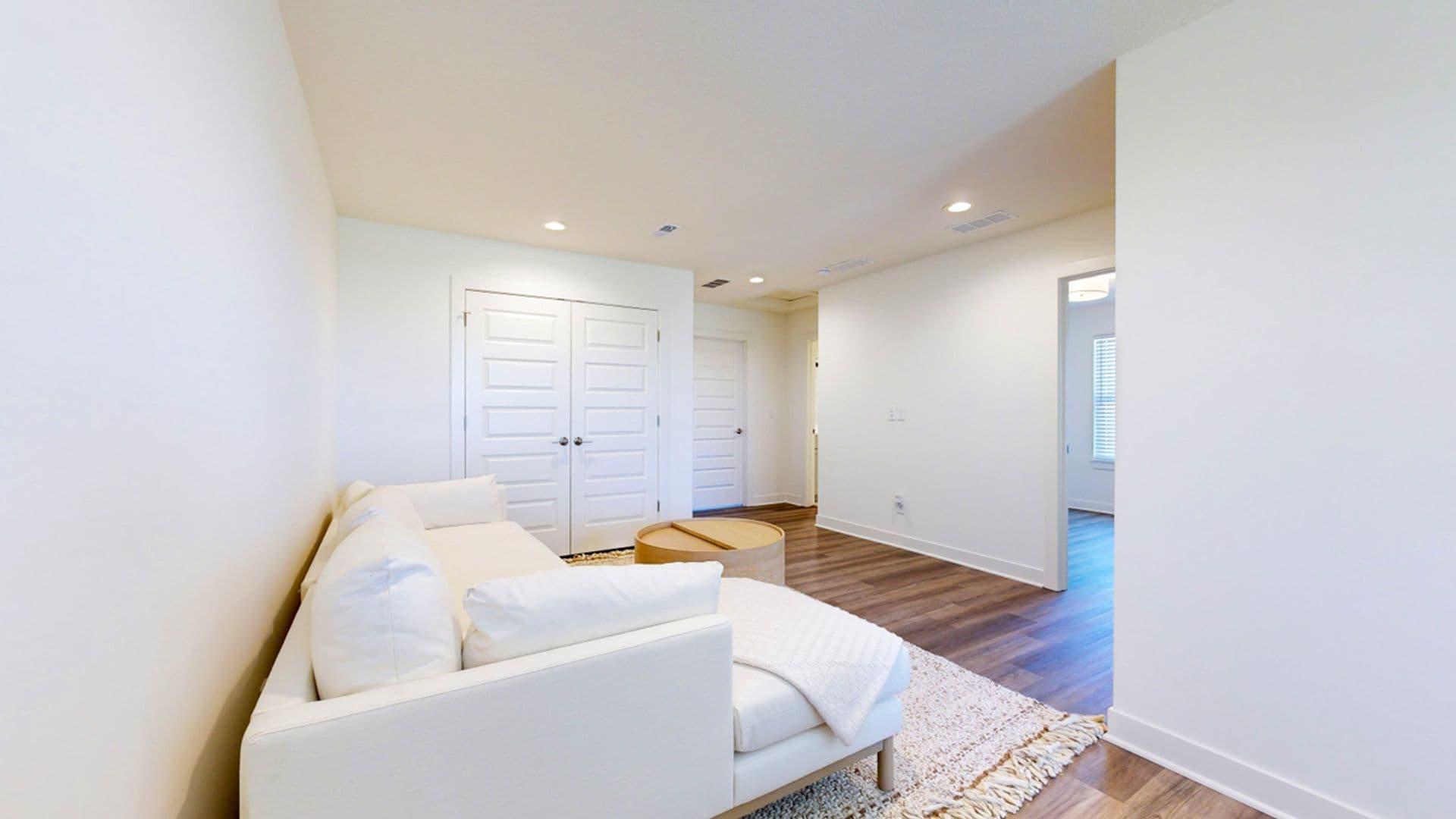 Spring Hill House: 19604 W 199th Terr
