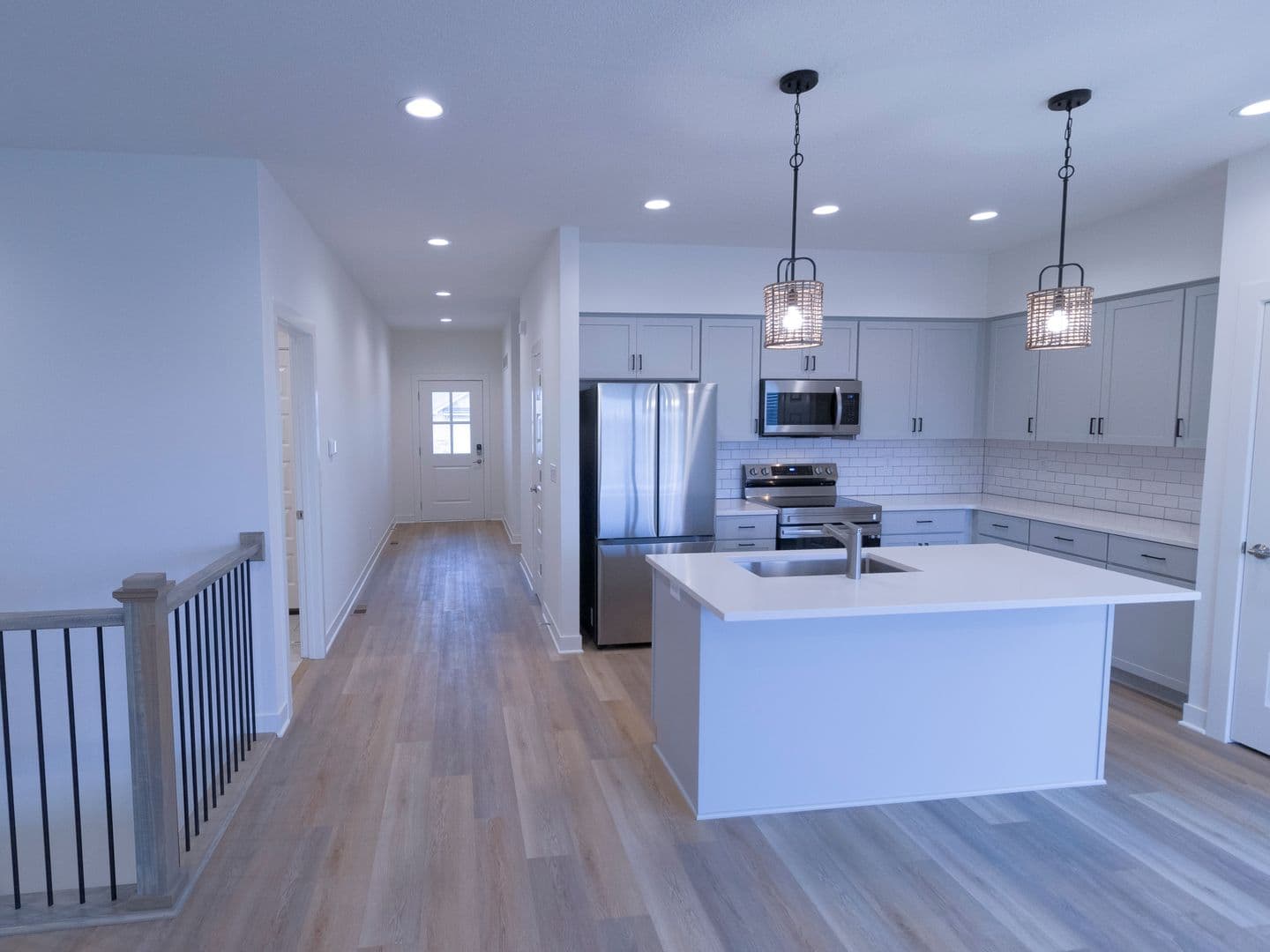 Spring Hill House: 19661 200th St